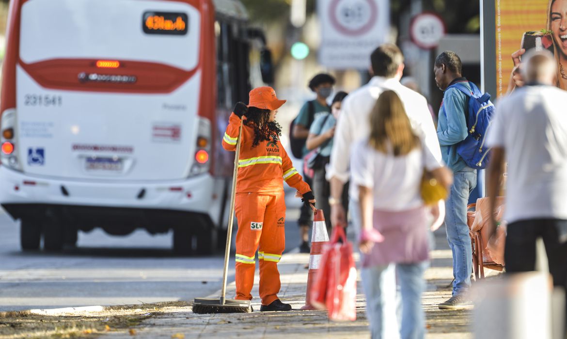 Covid-19: Brasil registra 91 mortes e 31,4 mil casos em 24 horas