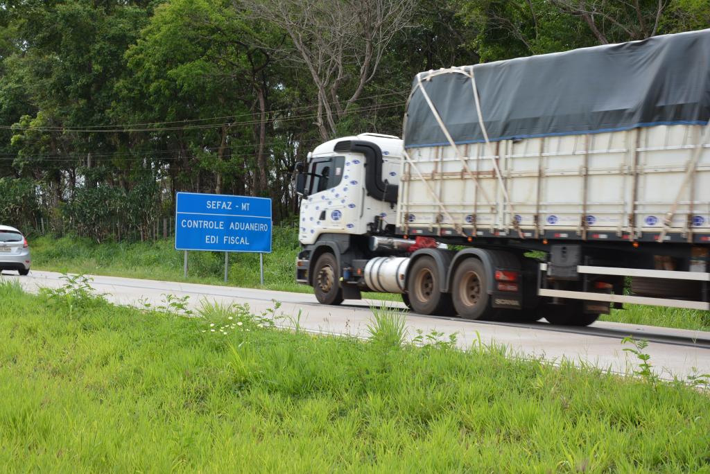 Contribuintes e produtores rurais podem apresentar o DANFE pelo celular nas operações dentro de Mato Grosso