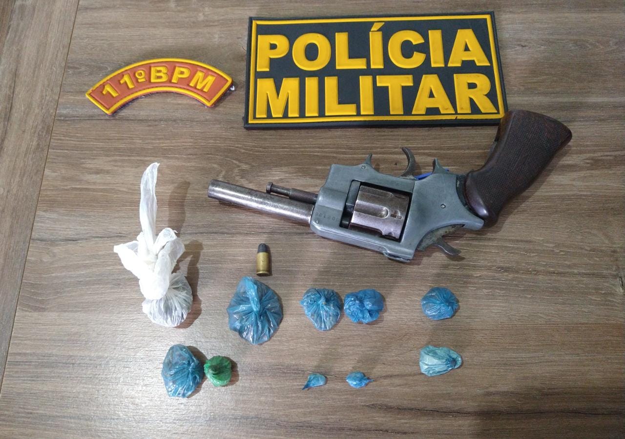 Rapaz é preso com arma de fogo após fazer gestos obscenos  a policiais militares em Feliz Natal