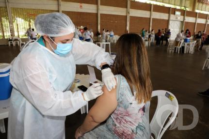 Vacinação de profissionais da saúde será obrigatória em Mato Grosso