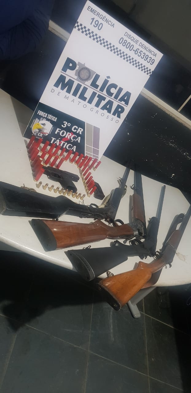 Polícia Militar prende trio com cinco armas de fogo em Sinop