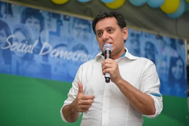 Leitão deve mudar de partido