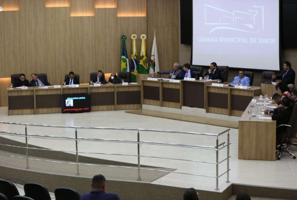 Vereadores aprovam calendário legislativo e definem comissões permanentes