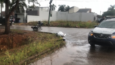 Acidente envolvendo camionete e motocicleta piloto não resisti aos ferimentos e acaba morrendo