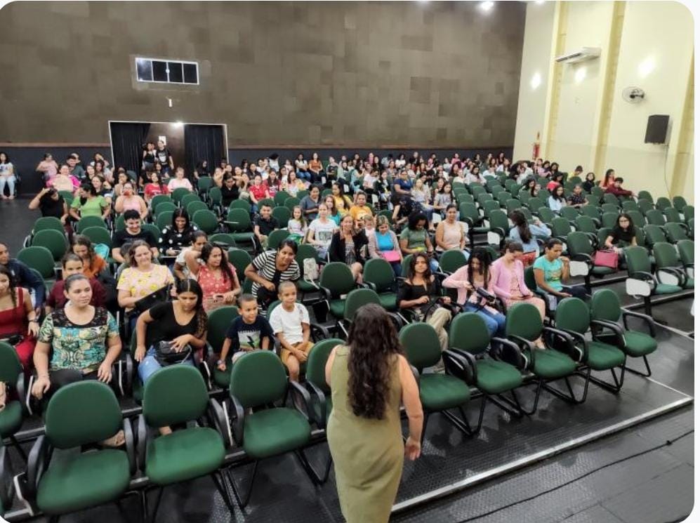 Ação inédita da Prefeitura de Sinop e FAEPEN capacita cerca de 700 estagiários da Educação Municipal