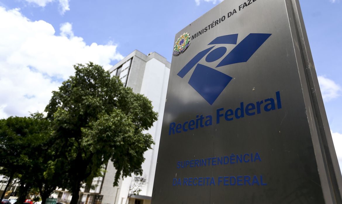 Receita credita valores de lote residual do Imposto de Renda