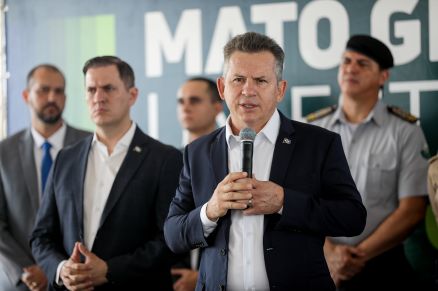 O governador Mauro Mendes  diz que escolherá novo nome para intervenção na Saúde