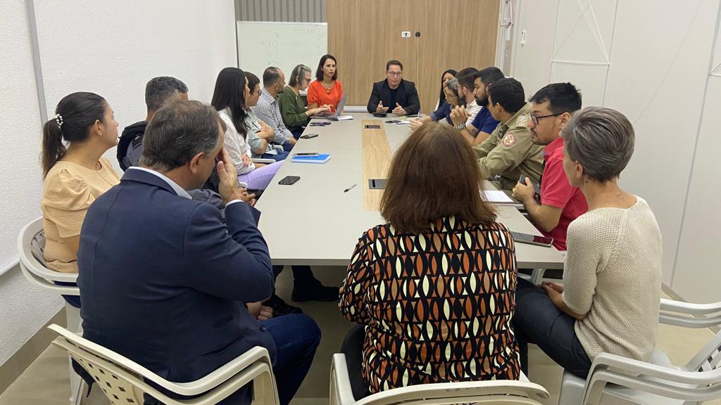 Prefeitura e Rede de Proteção às Crianças e Adolescentes se reúnem para debater protocolo de segurança nas escolas