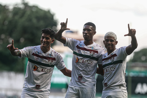 Fluminense faz grande 2º tempo, bate América-MG e vence na estreia no Brasileirão