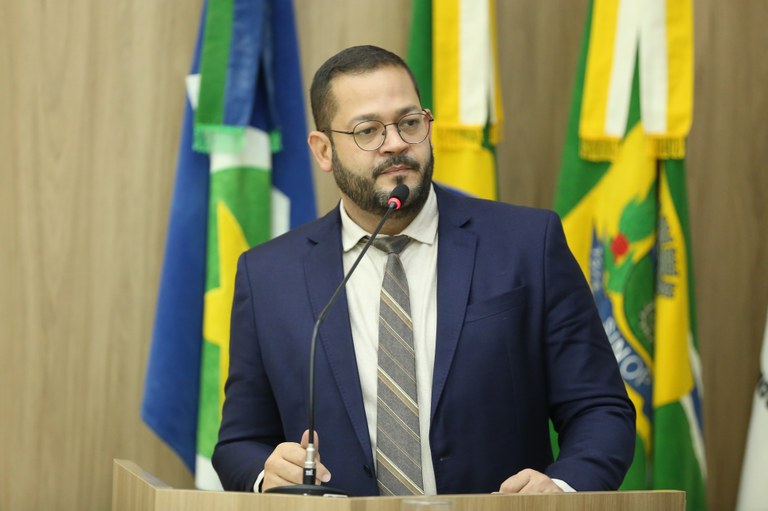 Paulinho apresenta Projeto de Lei que promove paz e segurança nas escolas