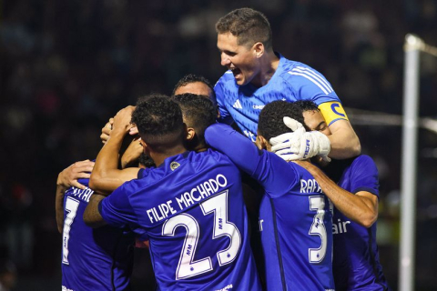 Cruzeiro faz gol relâmpago e vence por 3 a 0 o Red Bull Bragantino