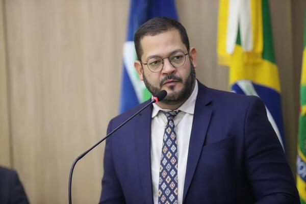 Vereador Paulinho apresenta a necessidade de implantação de vias públicas em dois pontos da cidade