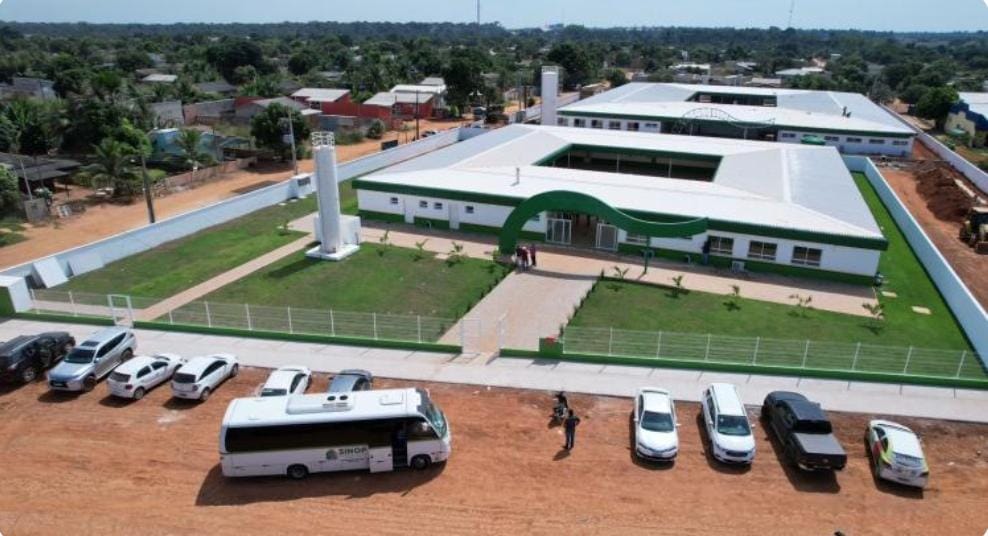 Prefeito Roberto Dorner visita obras de 7 novas escolas em Sinop com entidades, empresários e vereadores