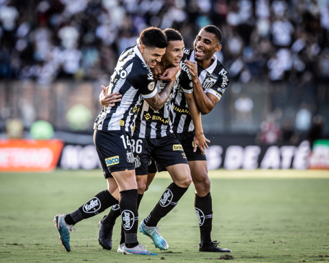 Santos derrota Vasco e vence a primeira fora de casa no Brasileirão