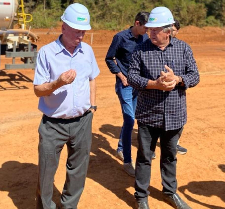 Prefeito, entidades e vereadores visitam obras de infraestrutura em Sinop