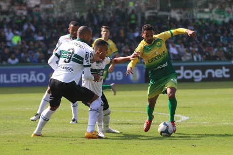 Embalado, Cuiabá recebe Coritiba (PR) na Arena Pantanal hoje