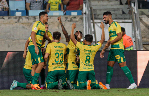 Cuiabá sai na frente, mas Coritiba busca empate na Arena Pantanal