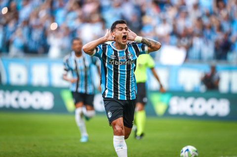 Grêmio goleia o Coritiba em Porto Alegre e assume a vice-liderança do Campeonato Brasileiro