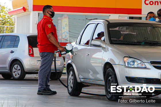 Preços dos combustíveis voltam a cair e diesel atinge menor preço em quase 2 anos