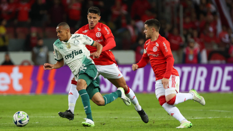 Internacional e Palmeiras só ficam no empate