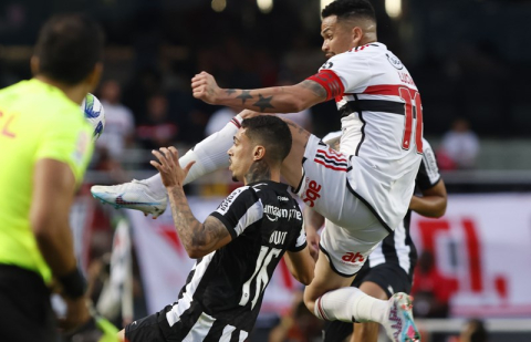 São Paulo põe Lucas Moura e Calleri só no segundo tempo e empata com o Botafogo no Morumbi