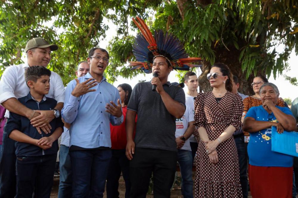 Na aldeia Meruri, primeira-dama de MT é recebida com apresentações culturais e celebração religiosa