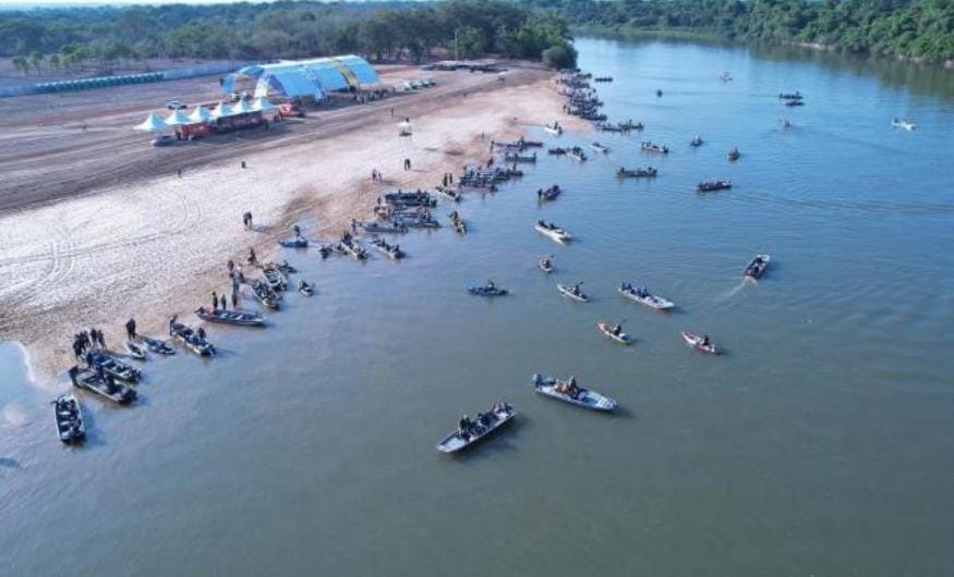 Torneio de Pesca tem participação de mais de 400 competidores entre barcos e caiaques com R$100 mil em prêmios