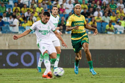 Cuiabá toma dois gols, mas busca empate contra o América-MG