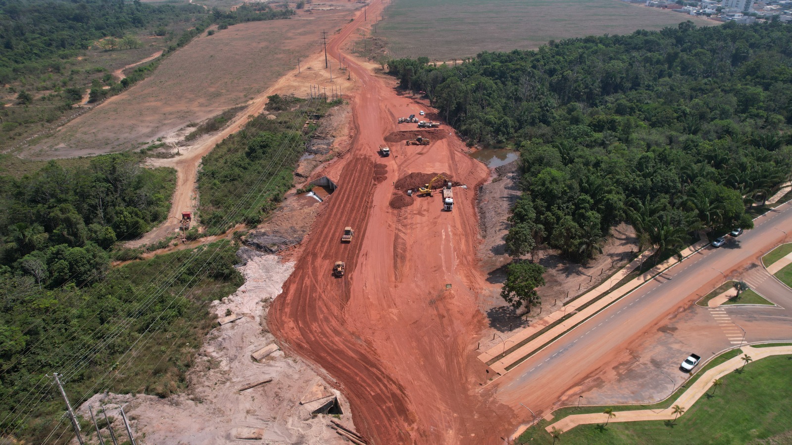 Obra na Oscar Niemeyer reduz distâncias e realiza sonho antigo da população