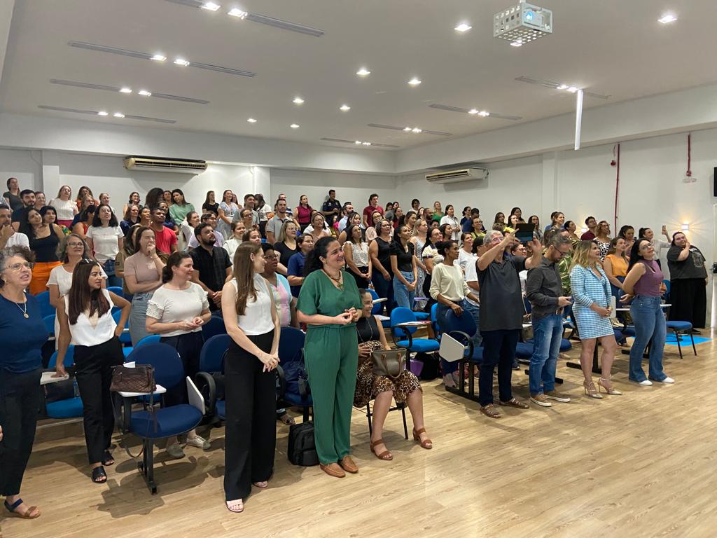 Prefeitura participa de evento sobre saúde mental e práticas integrativas complementares