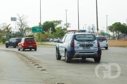 Filho de pastor esfaqueia atual namorado de ex-mulher e foge