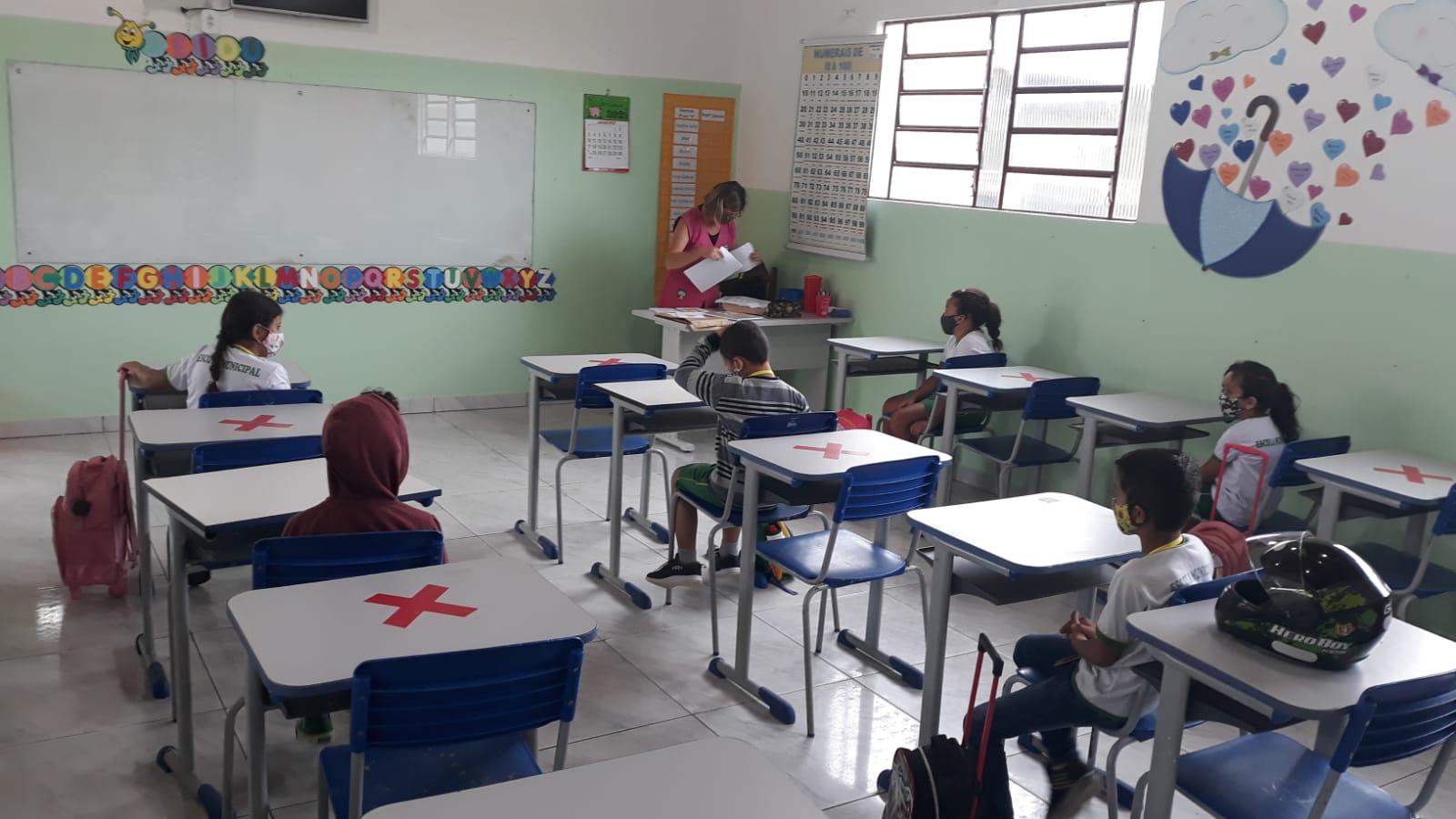 Aulas presenciais híbridas são retomadas em 4 escolas da rede municipal de Sinop