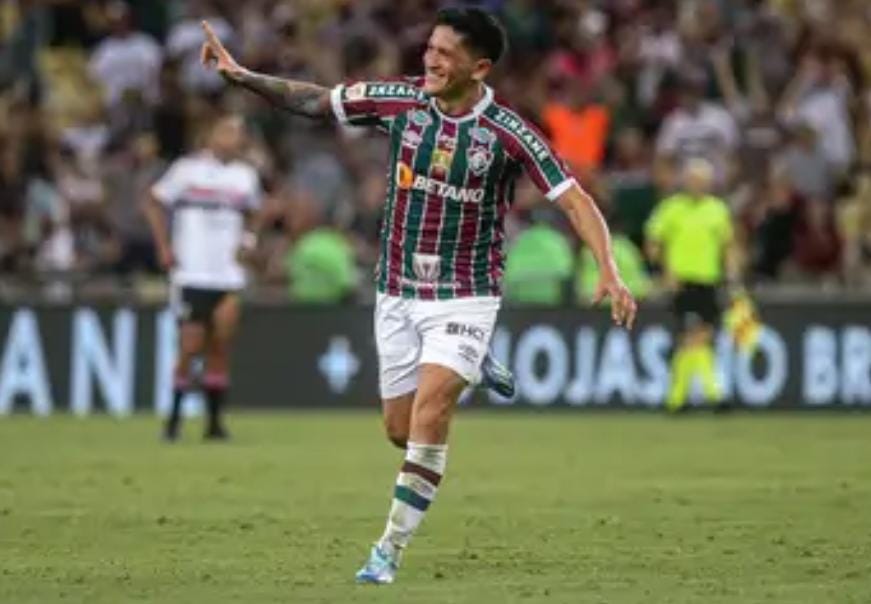 Cano decide e Fluminense supera São Paulo no Maracanã