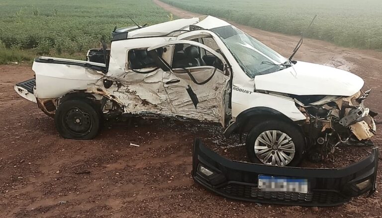 Violenta colisão entre carros na MT-220 em Sinop deixa 5 feridos