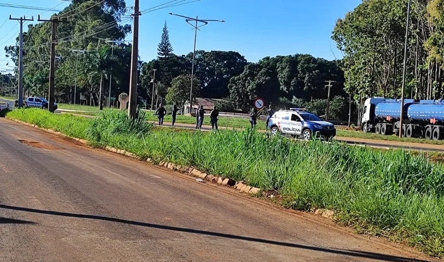 Corpos Carbonizados São Encontrados Em Carro Queimado um corpo estava Decapitado